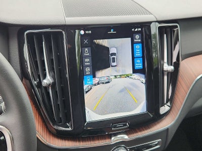 2024 Volvo XC60 Plus Dark Theme