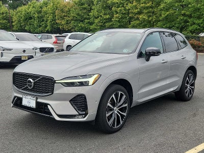 2024 Volvo XC60 Plus Dark Theme