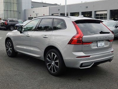 2024 Volvo XC60 Plus Dark Theme