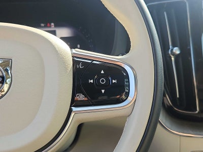 2024 Volvo XC60 Plus Dark Theme