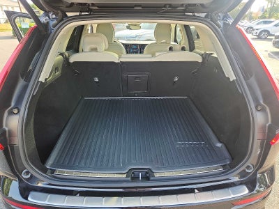 2024 Volvo XC60 Plus Dark Theme