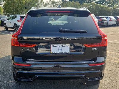 2024 Volvo XC60 Plus Dark Theme
