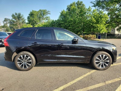 2024 Volvo XC60 Plus Dark Theme