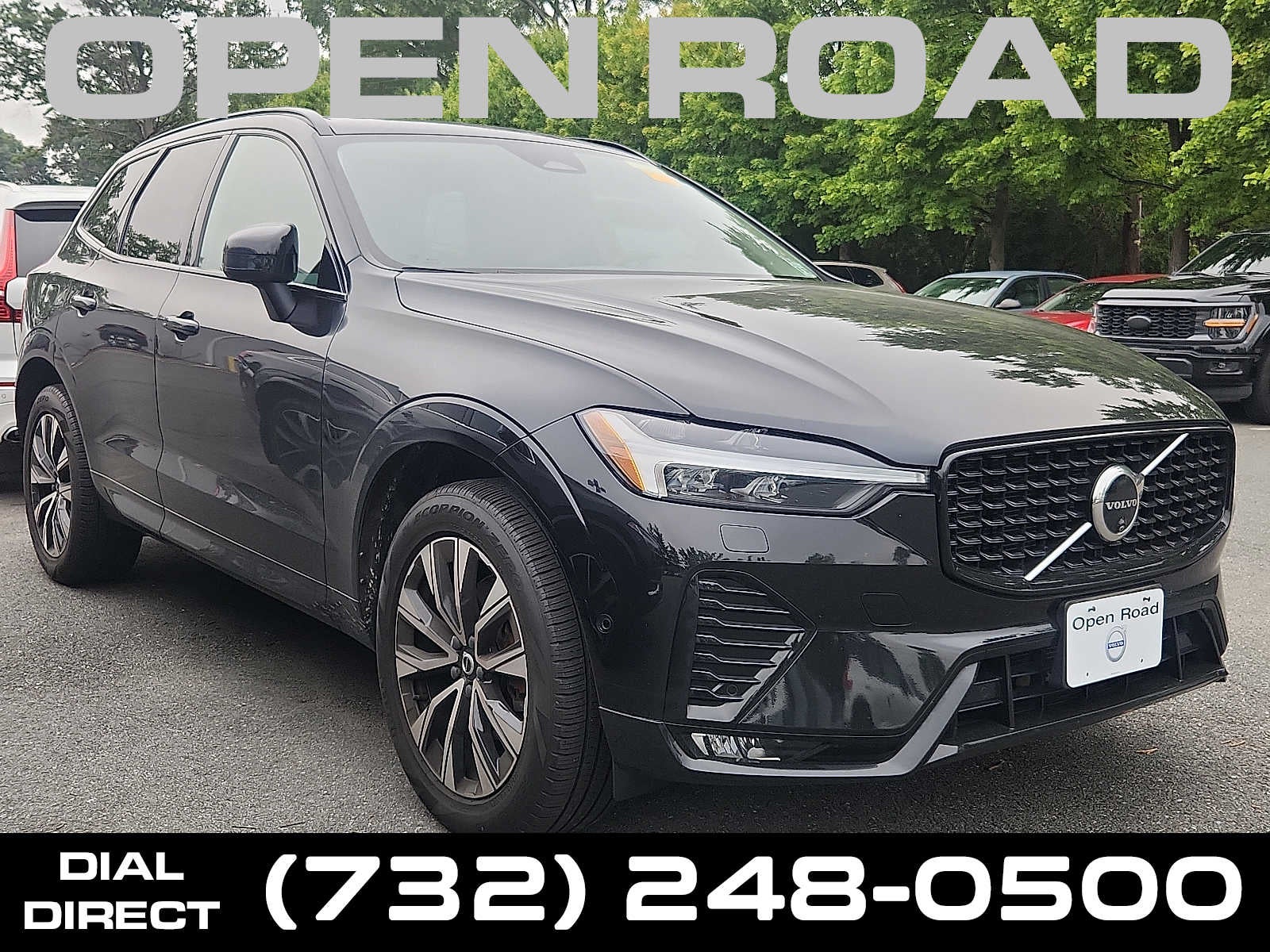 2024 Volvo XC60 Plus Dark Theme