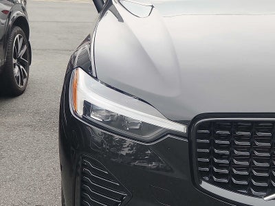 2024 Volvo XC60 Plus Dark Theme