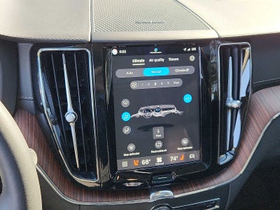 2024 Volvo XC60 Ultimate Dark Theme