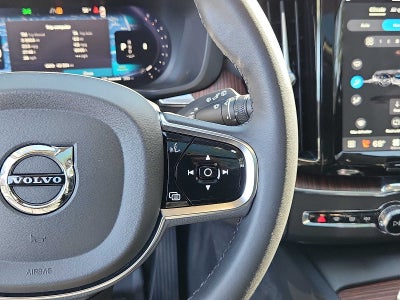 2024 Volvo XC60 Ultimate Dark Theme