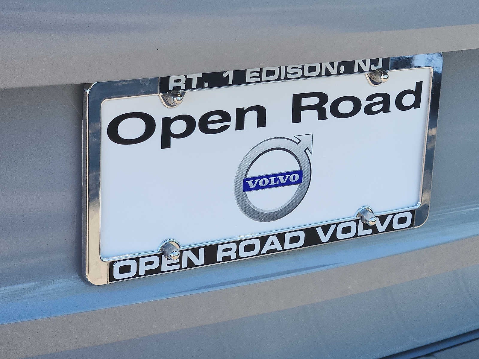 2024 Volvo XC60 Ultimate Dark Theme