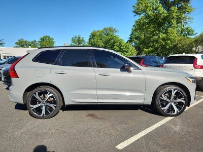 2024 Volvo XC60 Ultimate Dark Theme