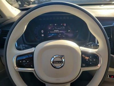 2023 Volvo XC60 Plus Bright Theme