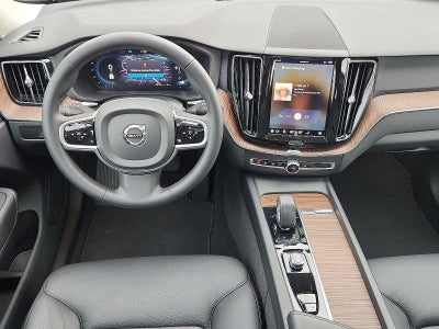 2023 Volvo XC60 Plus Bright Theme