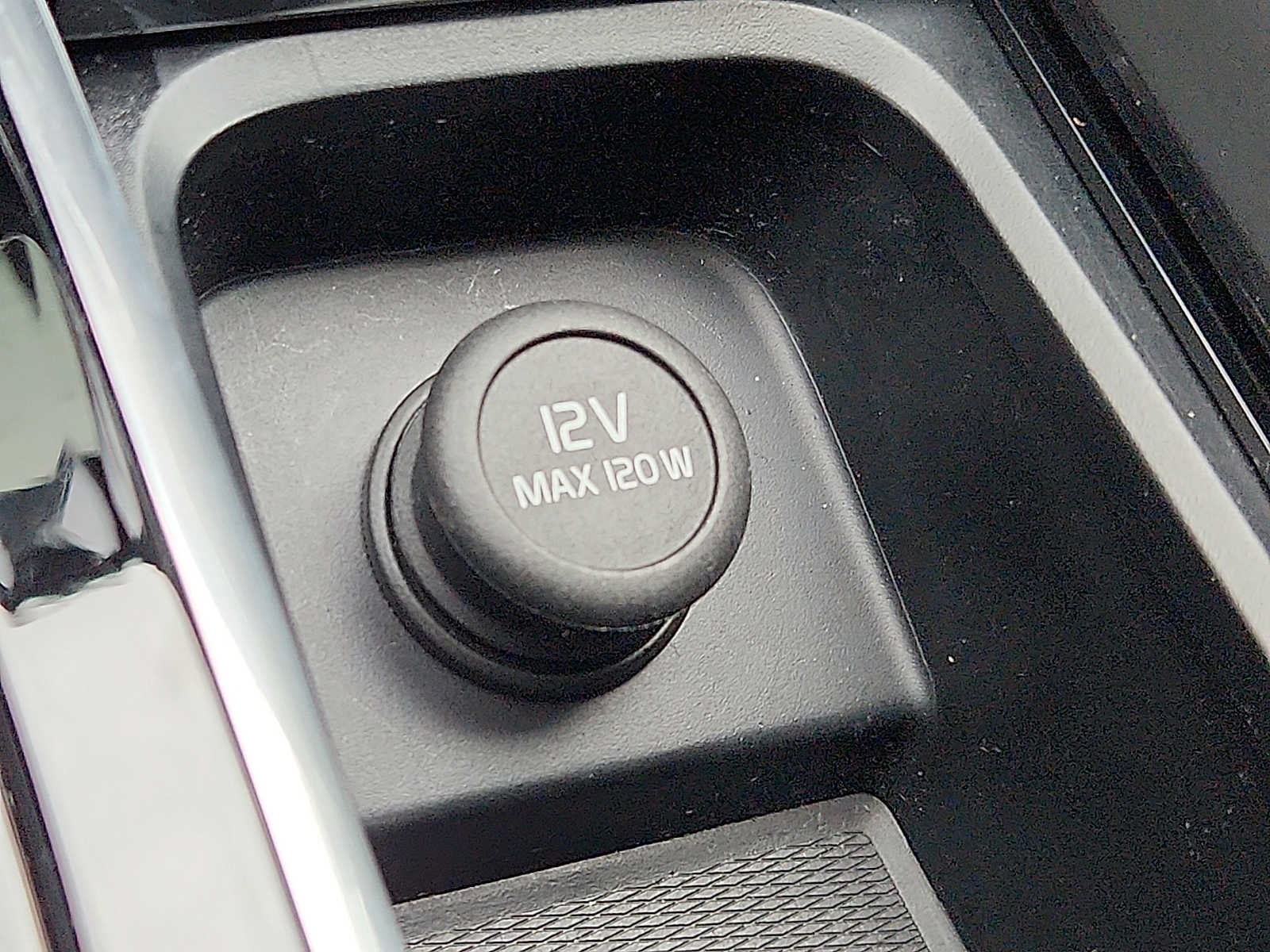 2023 Volvo XC60 Plus Bright Theme