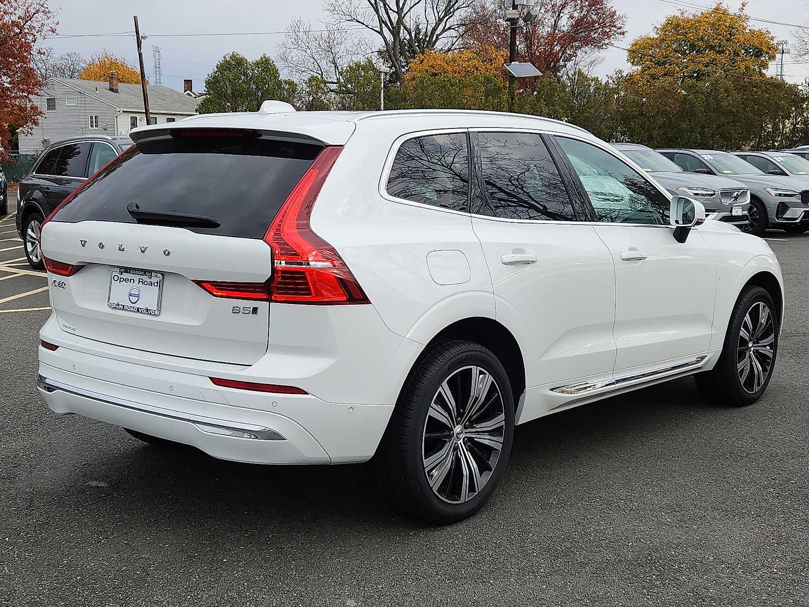 2023 Volvo XC60 Plus Bright Theme