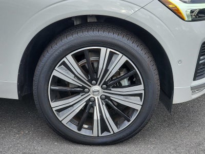 2023 Volvo XC60 Plus Bright Theme