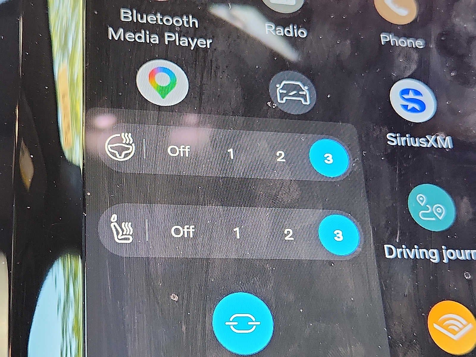 2023 Volvo XC60 Plus Dark Theme