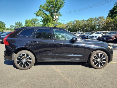 2023 Volvo XC60 Plus Dark Theme