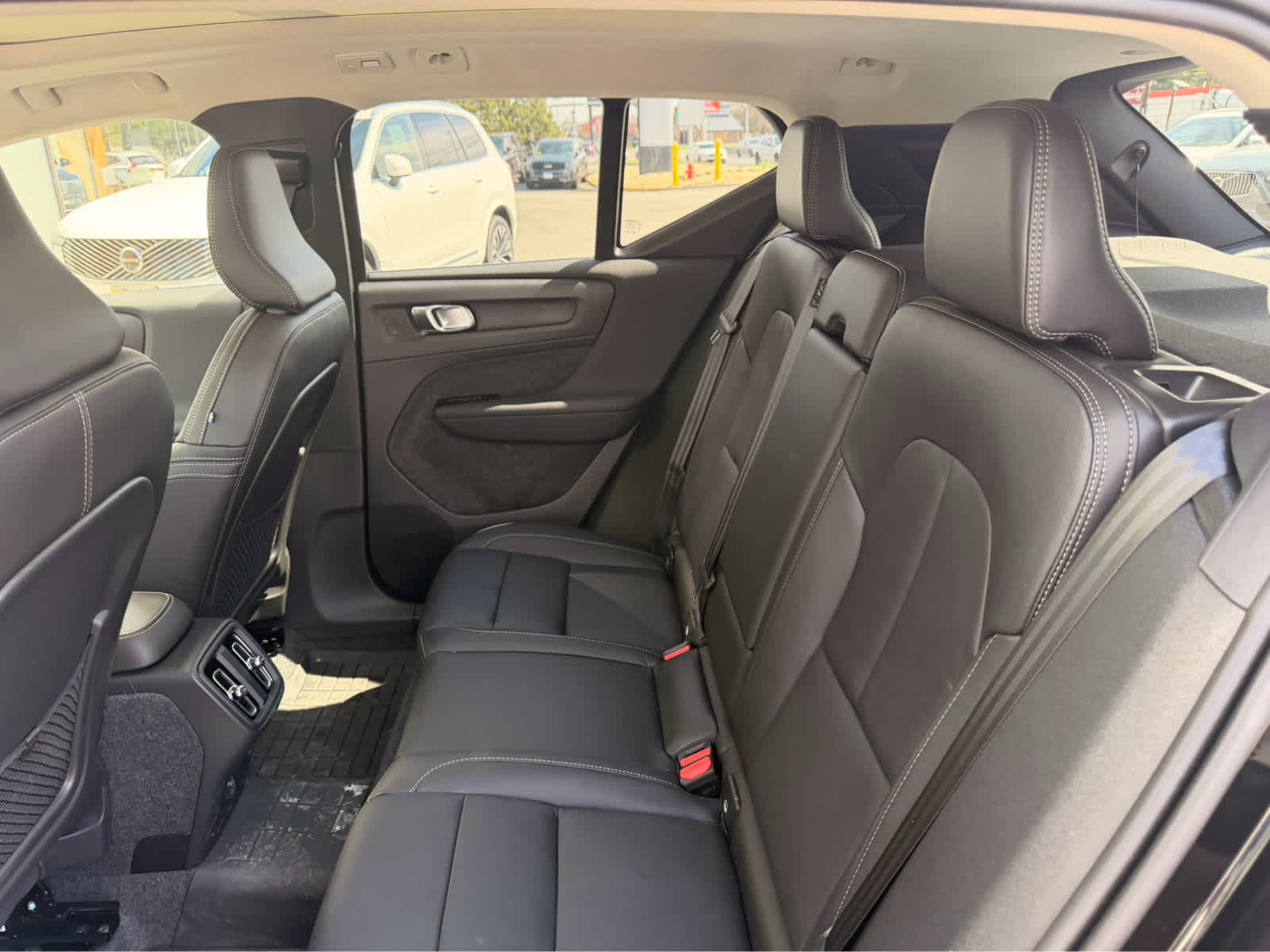 2026 Volvo XC40 Plus