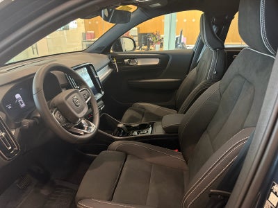 2026 Volvo XC40 Ultra Black Edition