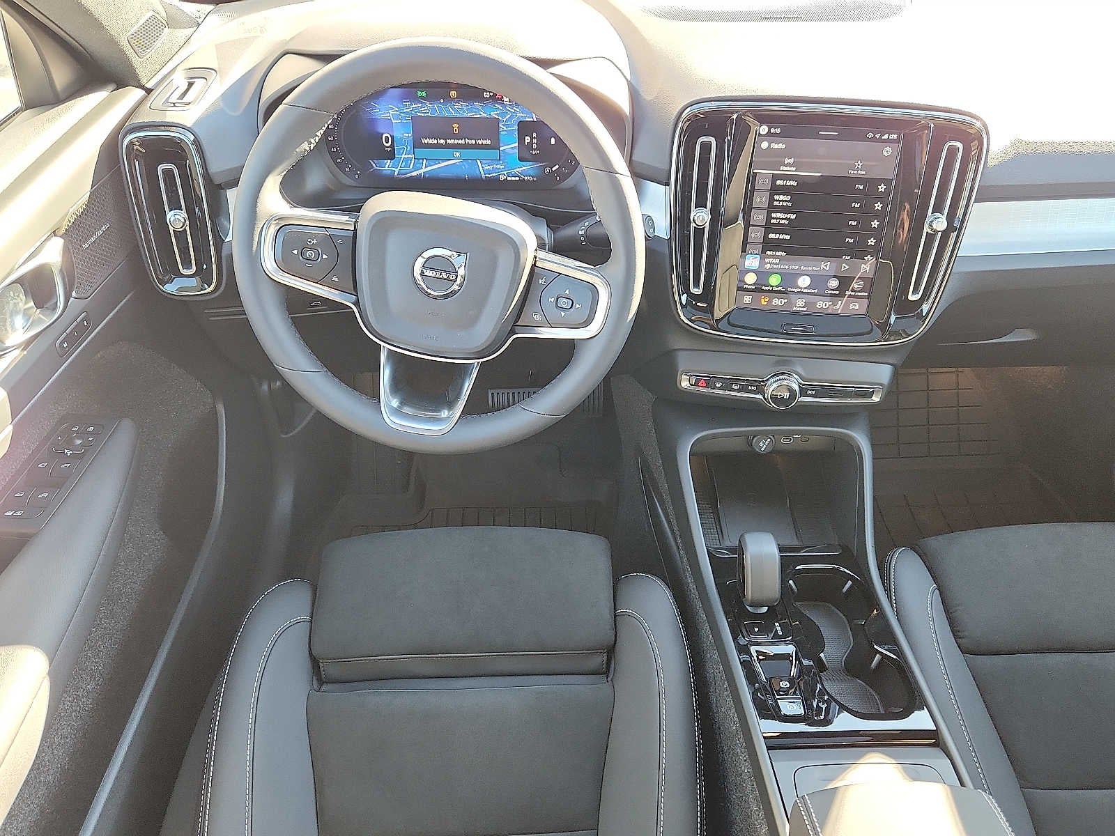 2026 Volvo XC40 Ultra Black Edition
