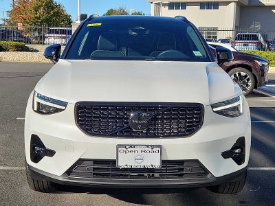 2026 Volvo XC40 Ultra Black Edition