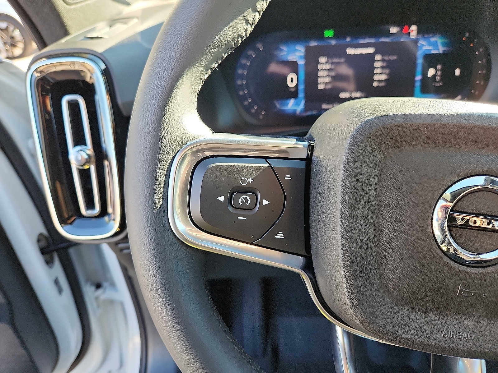 2026 Volvo XC40 Ultra Black Edition
