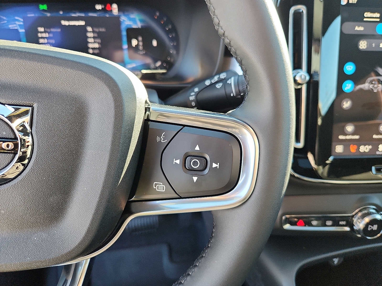2026 Volvo XC40 Ultra Black Edition
