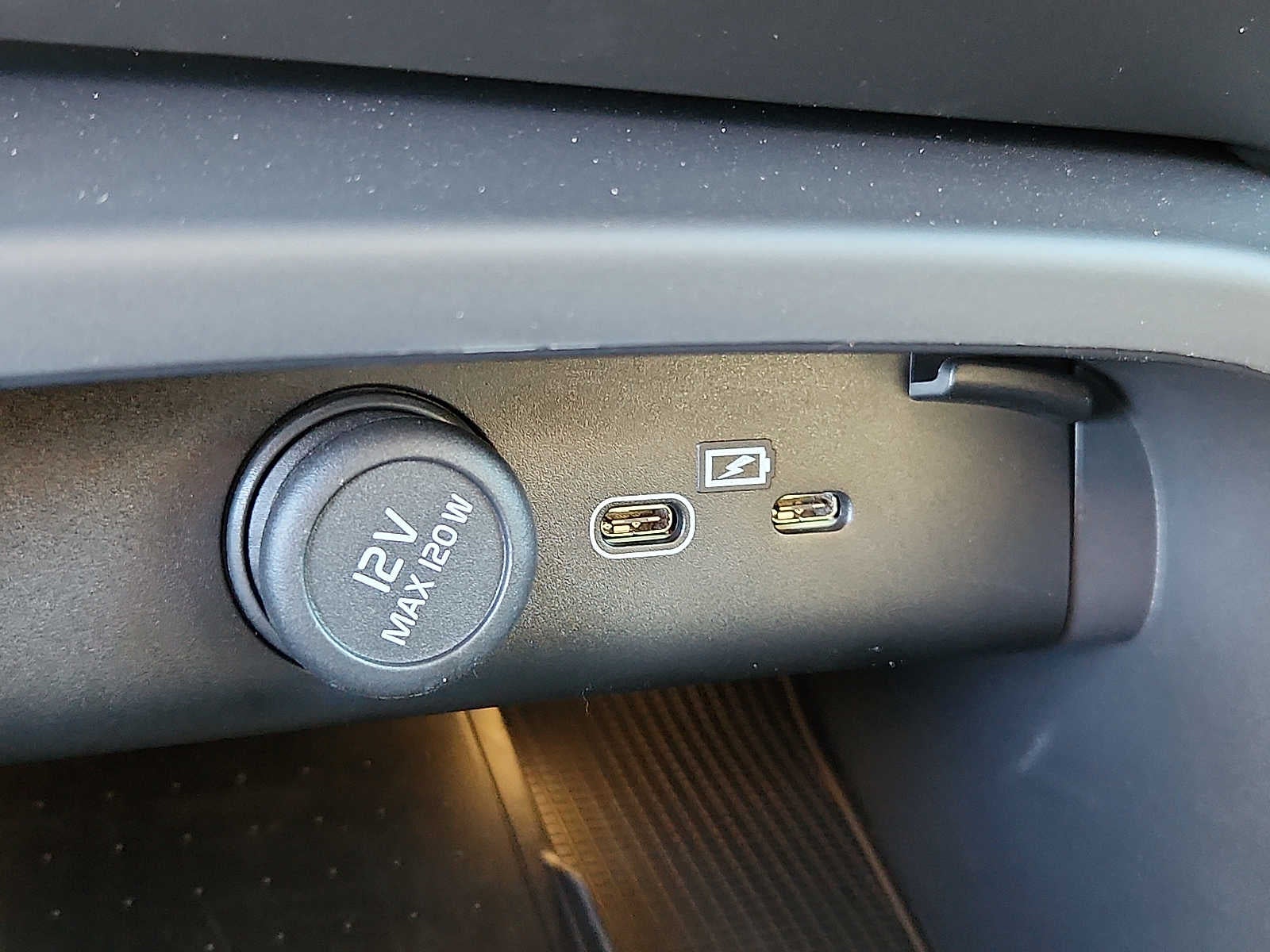 2026 Volvo XC40 Ultra Black Edition