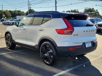2026 Volvo XC40 Ultra Black Edition