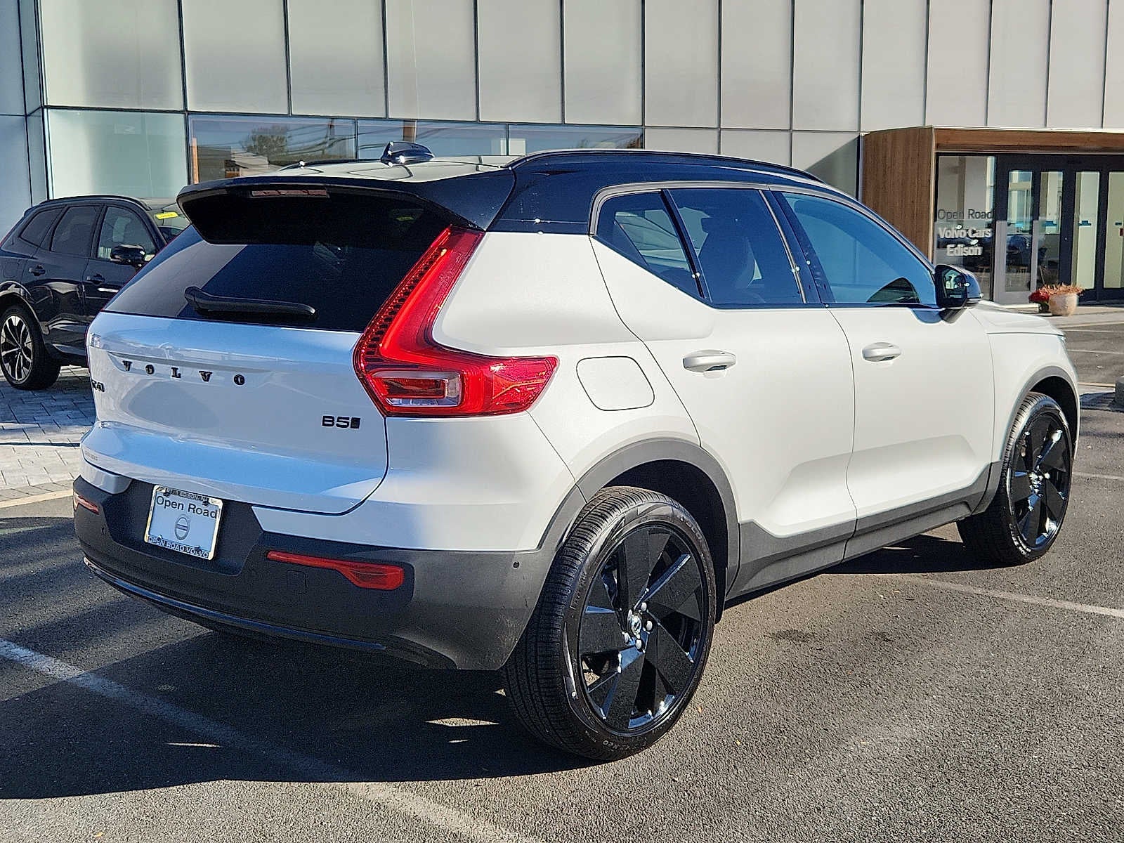 2026 Volvo XC40 Ultra Black Edition
