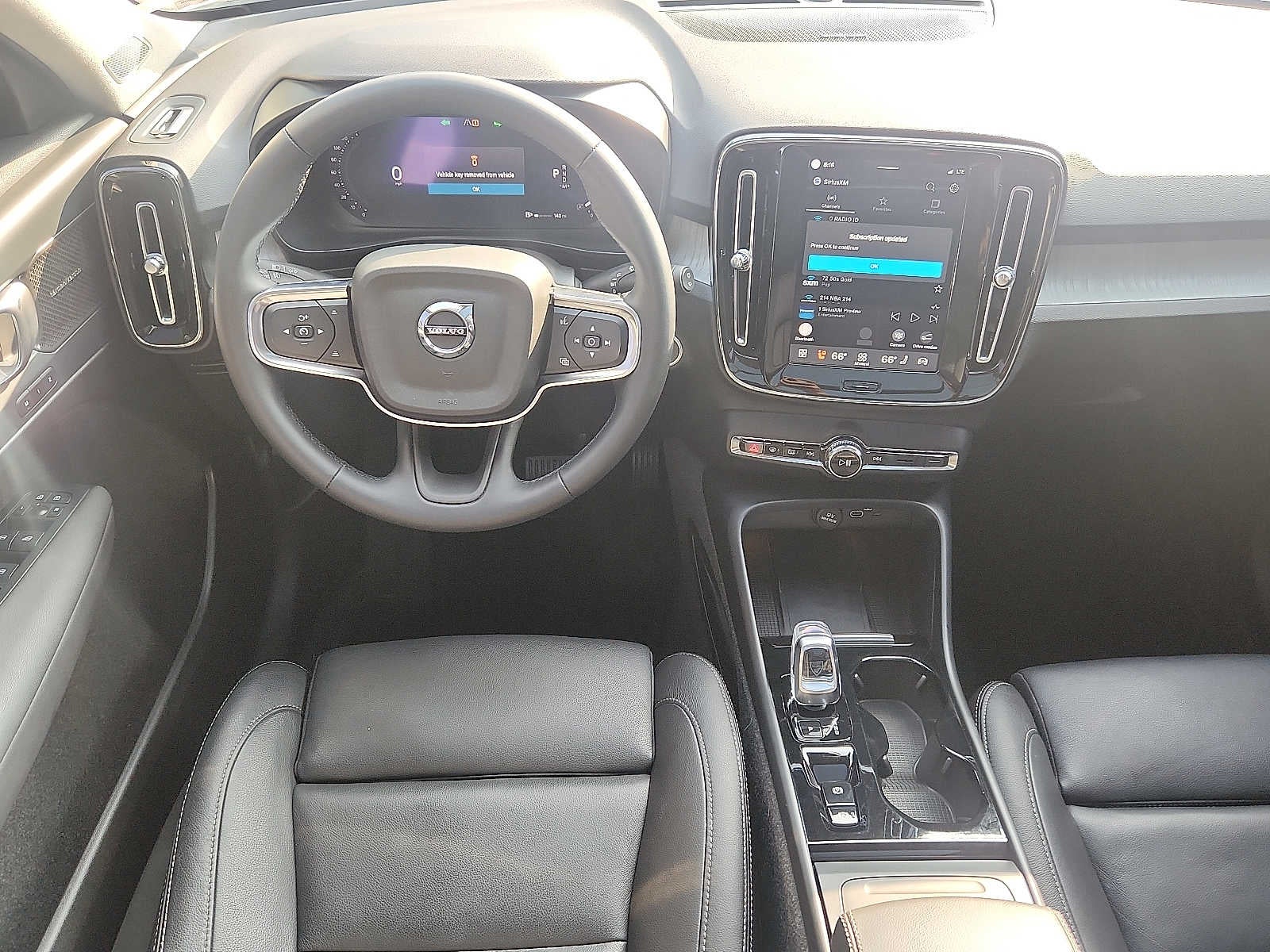 2024 Volvo XC40 Plus Dark Theme