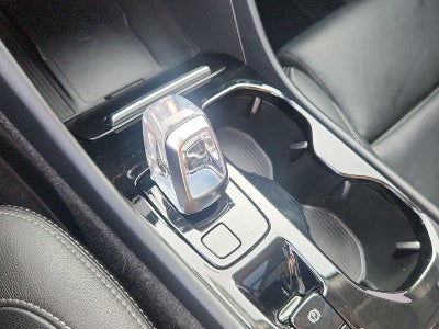 2024 Volvo XC40 Plus Dark Theme