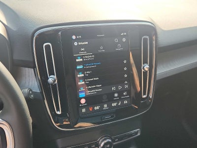 2024 Volvo XC40 Plus Dark Theme