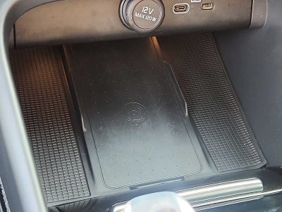 2024 Volvo XC40 Plus Dark Theme