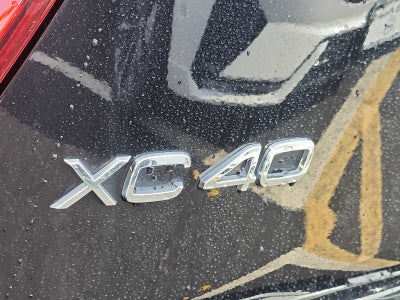 2024 Volvo XC40 Plus Dark Theme