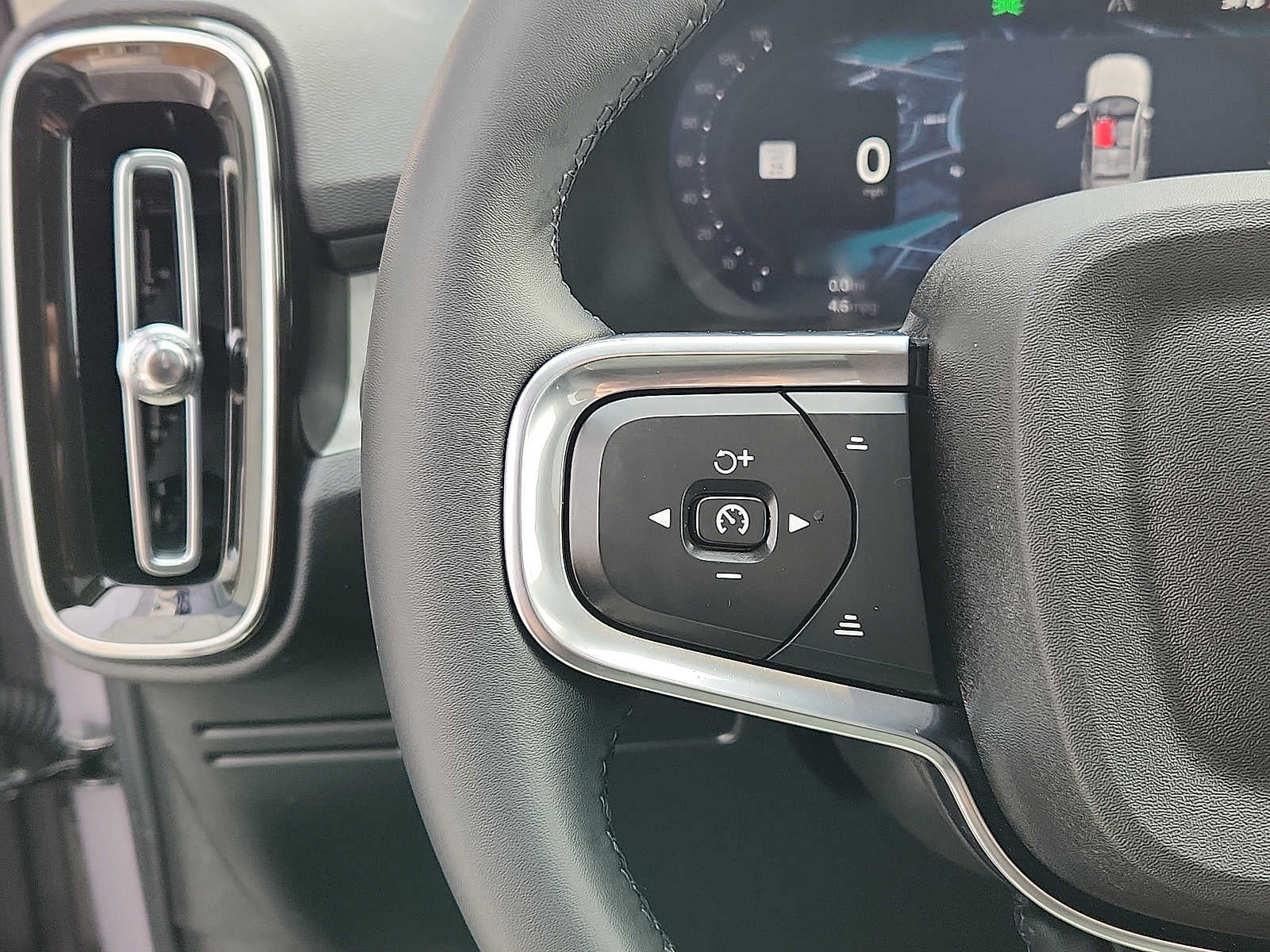 2026 Volvo XC40 Ultra