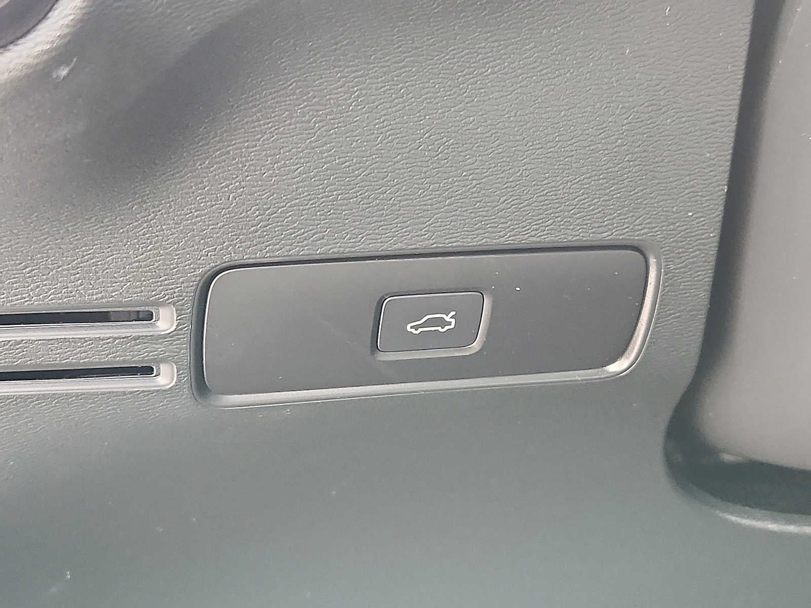 2026 Volvo XC40 Ultra