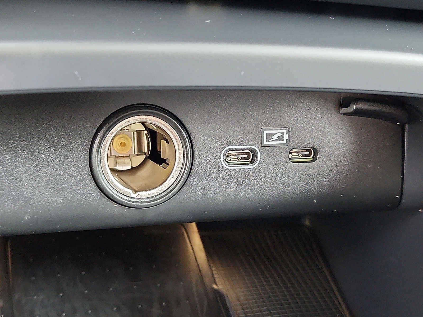 2026 Volvo XC40 Ultra