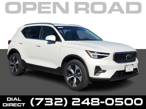 2023 Volvo XC40 Plus Bright Theme