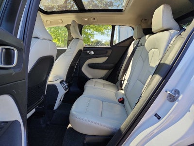 2023 Volvo XC40 Plus Bright Theme