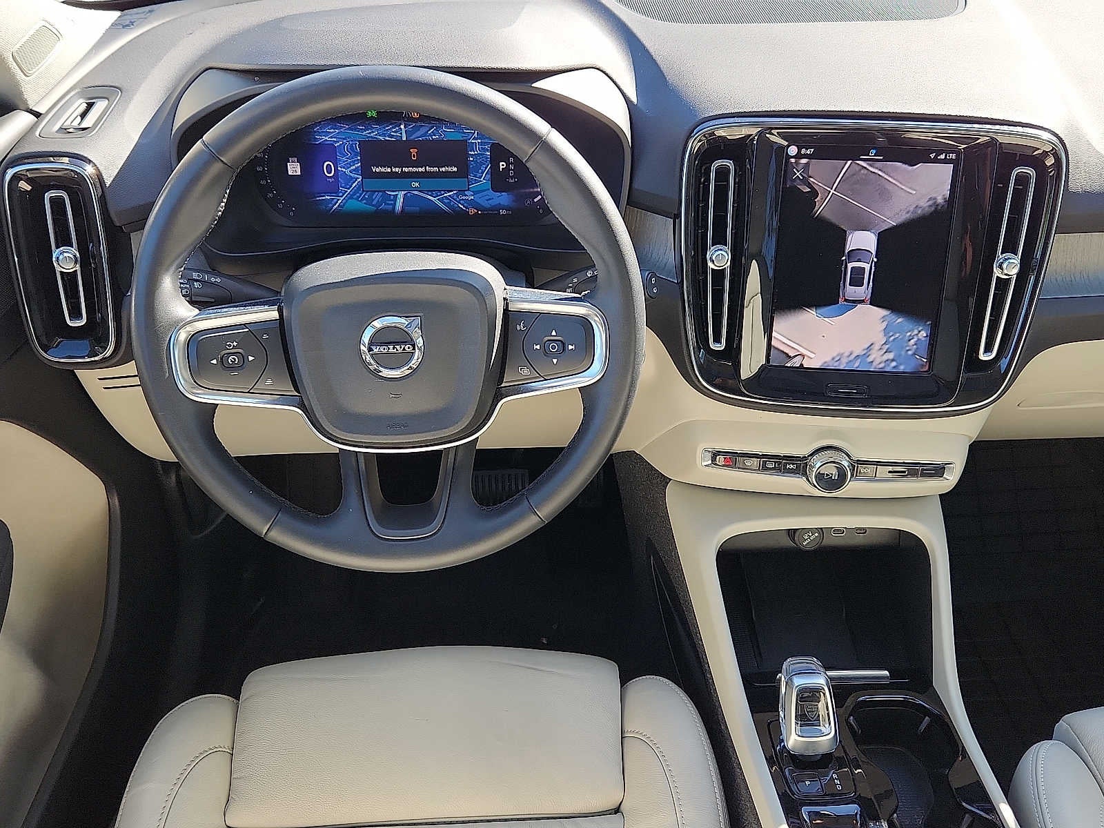 2023 Volvo XC40 Plus Bright Theme
