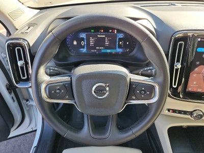2023 Volvo XC40 Plus Bright Theme