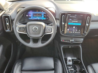 2023 Volvo XC40 Plus Dark Theme