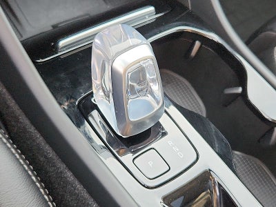 2023 Volvo XC40 Plus Dark Theme