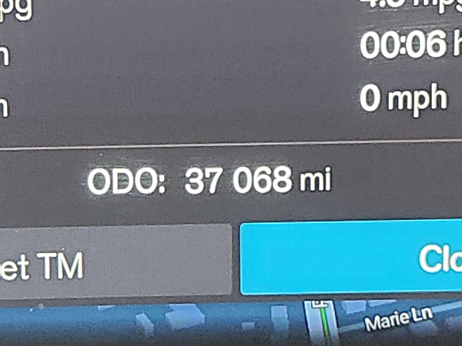 2023 Volvo XC40 Plus Dark Theme