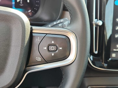 2023 Volvo XC40 Plus Dark Theme