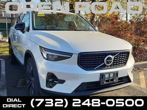 2023 Volvo XC40 Plus Dark Theme