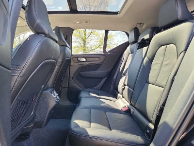 2023 Volvo XC40 Plus Dark Theme