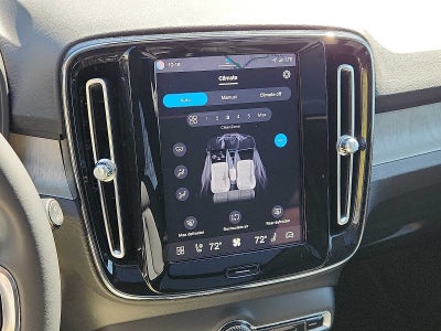 2023 Volvo XC40 Plus Dark Theme