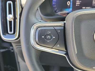 2023 Volvo XC40 Plus Dark Theme