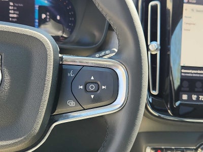 2023 Volvo XC40 Plus Dark Theme